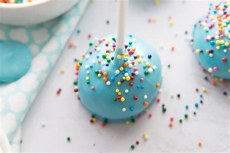Mix ingredients and fill the bottom of the cake pop mould ¾ of the way up and place the other mould on top. Cake Pop Recipe Using Cake Pop Mold : Brownie Pops ...