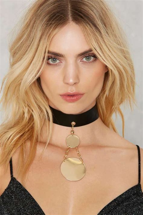 Round The Way Girl Choker Necklace Shop Accessories At Nasty Gal