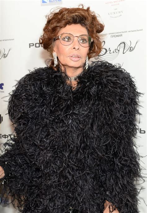 Последние твиты от sophia loren france (@sophialorenfr). Sophia Loren - BraVo Awards 2017 Ceremony in Moscow