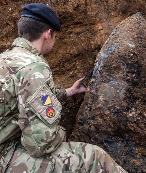 London World War 2 Bomb First Pictures Of 5ft Unexploded Device Under