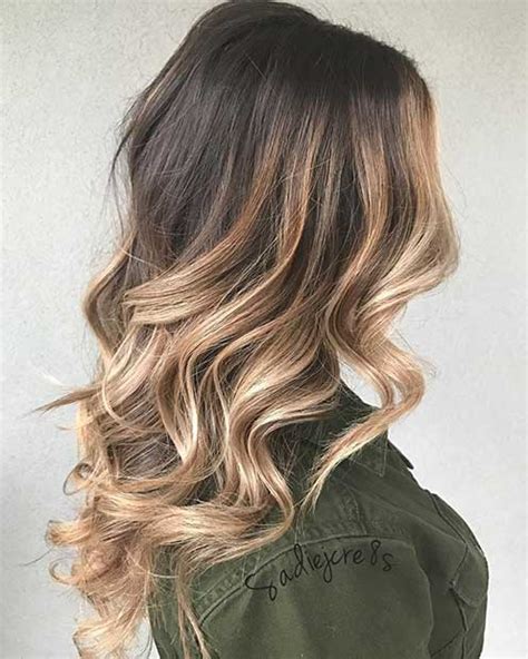 Besides, this look is good for a woman of any age, so no matter whether you are in your 20s brown hair with blonde highlights always looks very interesting no matter whether you have long or short hair. 47 Stunning Blonde Highlights for Dark Hair | StayGlam