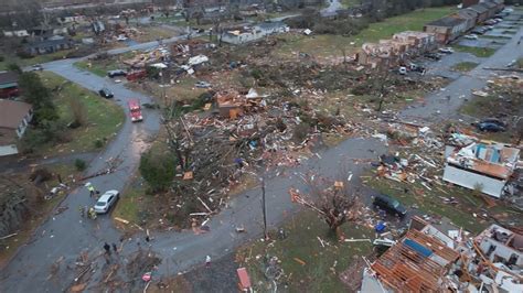 List Of Kentucky Shelters After Destructive Tornadoes Hit Whas Com