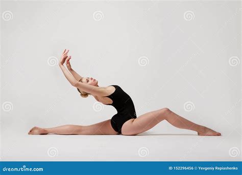 Beautifull Flexible Blonde Girl Posing Gymnastics Stock Photo Image Of Athletic Ballet