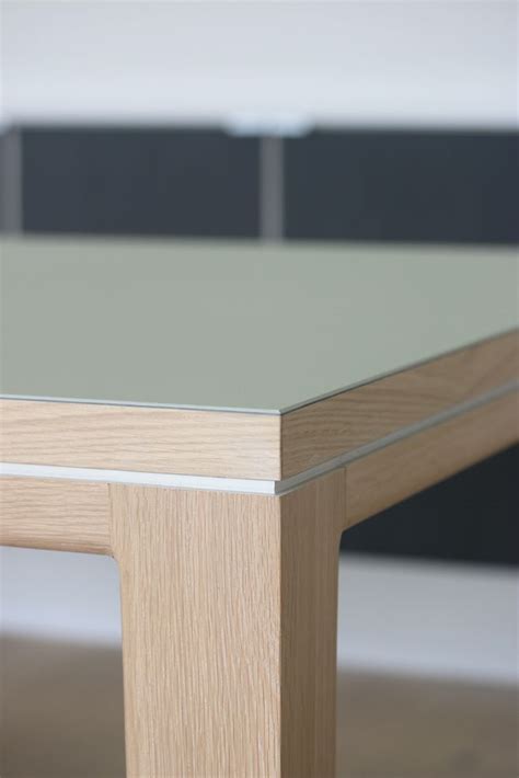 Tisch Esstisch Schreibtisch R10 Eiche Massivholz Linoleuem Pistachio