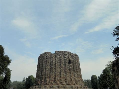Qutb Minar And Its Monements Delhi Gounesco Go Unesco