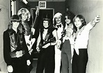 Mott The Hoople backstage with Blue Weaver far left, 1974 | Mott the ...