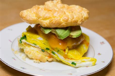 A real brunch extravagance, this full english crumpet sandwich has everything you want from a breakfast, including sausages, bacon, fried egg and baked beans. Cloud bread breakfast sandwich recipe