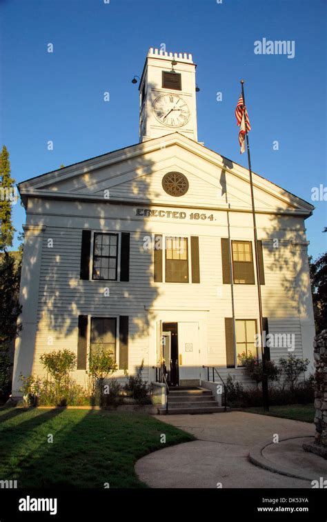 Mariposa County Courthouse In The Gold Mining Town Of Mariposa
