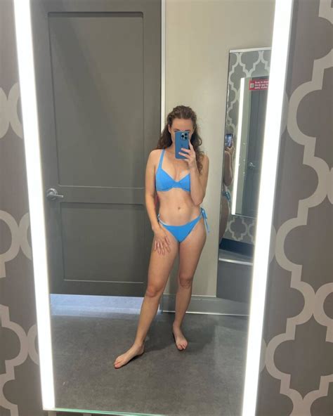 8 Hot Sexy Ellie Darcey Alden Bikini Pics