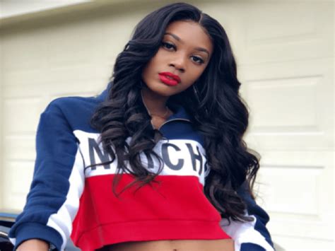#bussitchallenge, slim santana buss it challenge video which was shared on twitter has sparked up reactions — netizens said she went too far. Buss it Challenge Viral Slim Santana - TrendsTerkini