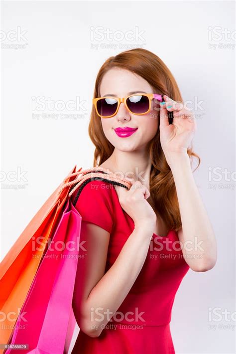 빨간 머리 여자아이 쇼핑 수하물 흰색 배경 가방에 대한 스톡 사진 및 기타 이미지 가방 감정 관능 Istock 7857 Hot Sexy Girl