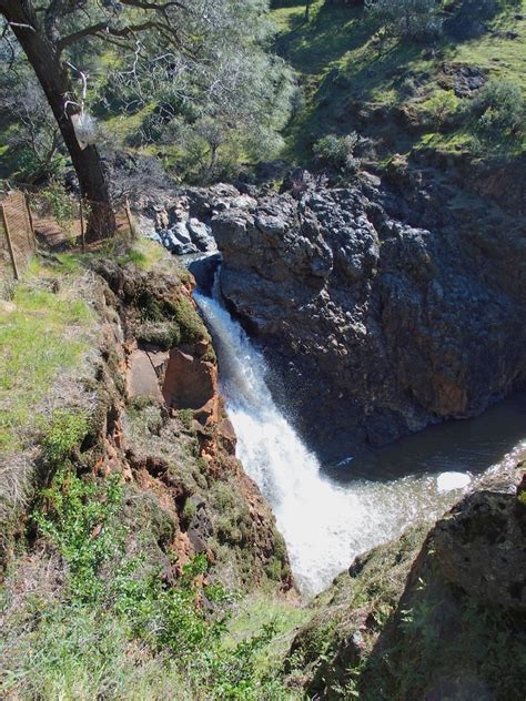 Hiking Fairy Falls Penn Valley Ca Teds Outdoor World