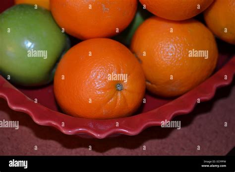 Red Navel Oranges Hi Res Stock Photography And Images Alamy