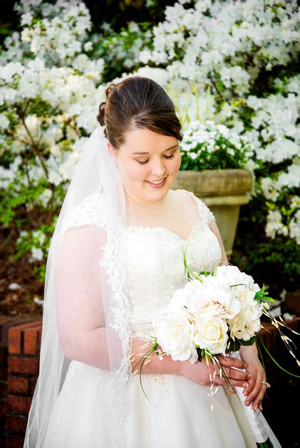 We create gorgeous wedding flowers to suit every bride and groom here at flower delivery birmingham. Pamella Vann Photography | Suzanne's Bridal Portraits ...