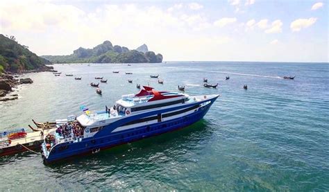 Speed Boat Phuket Koh Phi Phi Getting To Phi Phi Island Ferries Or