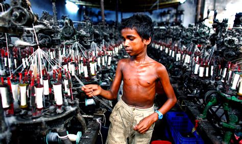 15 Haunting Photos Of Children Working In Factories Awareness Act