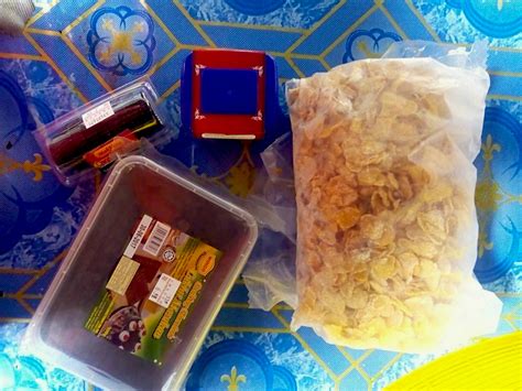 Resepi biskut cornflakes madu, resepi kuih raya yang paling mudah, cepat dan sedap. Blog Cik Miela: Resepi Cornflakes Coklat