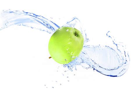 Green Apple With Water Splash Isolated Photograph By Artush Foto Pixels