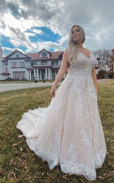 Romantic Lace Plus Size Wedding Dress With Long Sleeves Stella York