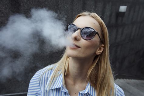 How To Stop Juuling 18 Stories From People Who Tried To Quit Using Juul