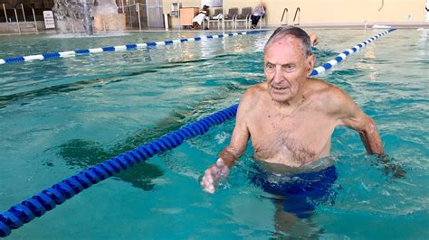 92 Year Old Runner Is Great Grandpa Strong