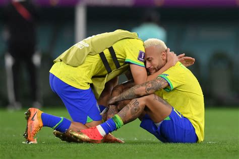 watch emotional neymar in tears after brazil loses vs croatia in what could be his final world