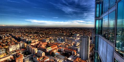 Il 2 aprile 2021 , oltre ad essere entrato in funzione il nuovo sistema di prenotazione regione/poste italiane. Il Belvedere di Palazzo Lombardia: aperture straordinarie ...