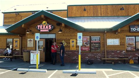 First Local Texas Roadhouse Opens Its Doors Wnky News 40 Television