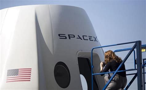 Spacex Revela Detalles Sobre El Primer Viaje Privado A La Luna