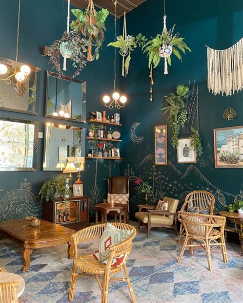 What Does It Mean To Be Maximalist Interior Designers Explain Hj