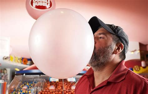 Largest Bubblegum Bubble Blown Guinness Record Guinness World Thrill