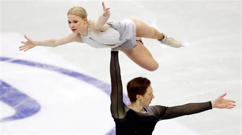 Russian Pair Tarasova Morozov Take Lead At Figure Skating Worlds Cbc Sports