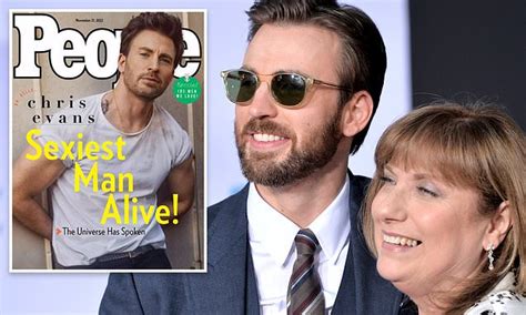 Chris Evans Mom Reacts To The Actor Being Crowned People Magazines Sexiest Man Alive Daily