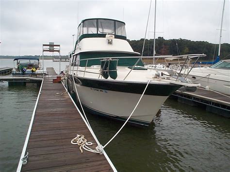 General specification & standard outfitting. Silverton 37c Sport Fisher 1984 for sale for $17,500 - Boats-from-USA.com