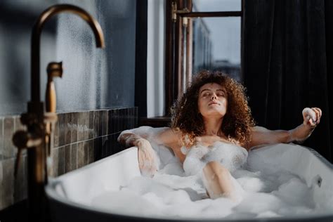 4 Tips For The Most Relaxing Bath Ever