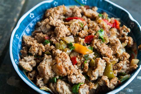 Quick and easy instant pot meals with simple ingredients. Mom's Ground Turkey and Peppers {1-Pot Meal ...