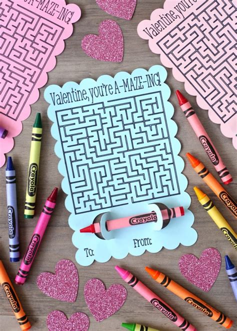 Cricut maker with cricut design space and cricut access standard subscription once everything is cut, fold the card along the (amazingly perfect and easy to fold) scoring line and start glueing! 30+ Valentine's Day Projects to Make With the Cricut Explore