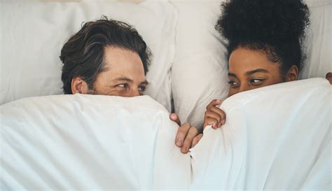 In A Sex Rut Couples Therapists Say New Bed Sheets Can Help Spice