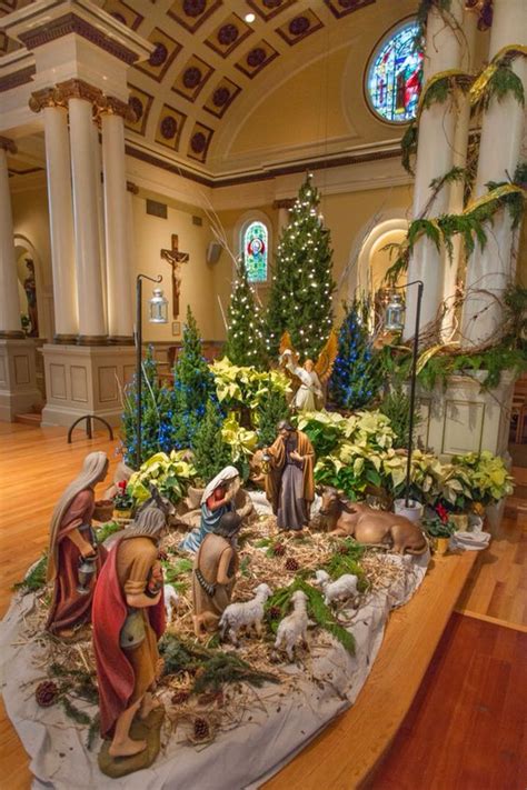 Everywhere you can hear bells ringing, christmas songs playing, and the children singing. 30+ Church Christmas Decorations Ideas and Images ...