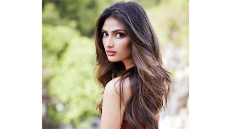 She debuted in the romantic action film hero for which she received the dadasaheb phalke excellence award and a filmfare award nomination for the best. Athiya Shetty embraces her charitable side
