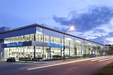 Committed to delivering a unique experience, cactus club cafe blends the worlds of fine and casual dining through inventive design, unparalleled food quality and a personalized approach to service. Glass showcase for Mercedes Benz on Terminal • Phoenix Glass