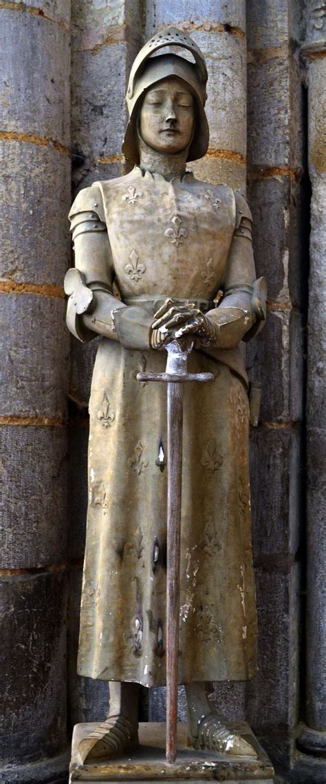 Jehanne Darc Amiens Jeanne Darc Statues In 2019 Joan Of Arc
