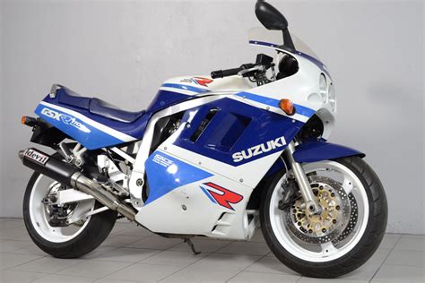 Suzuki 1100 Gsxr De 1989 Doccasion Motos Anciennes De Collection