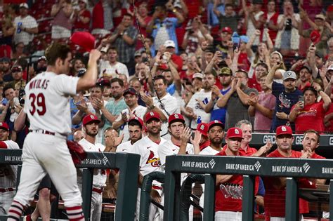MLB Fans React To Cardinals Painfully Missing No Hitter Flipboard