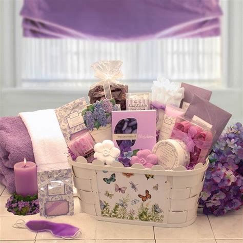 Next day delivery & free returns find the perfect gift for the woman in your life with our range of gifts for her. Moms Spa Basket | Relax and Pamper Me Gifts | Arttowngifts.com