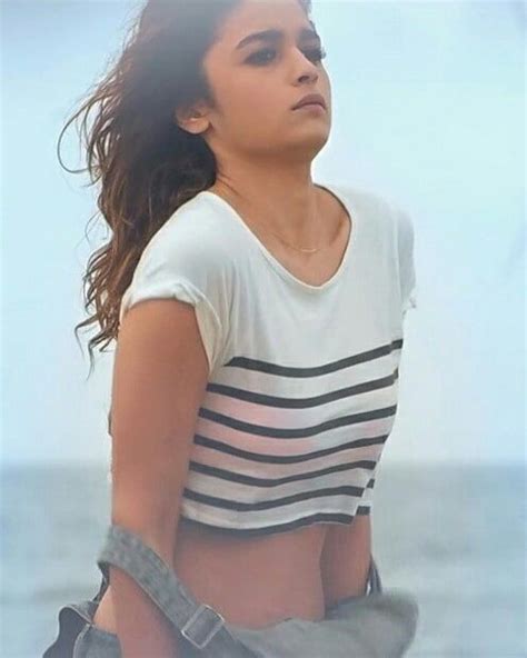 Alia Bhatt Hot In Bikini 🔥🔥 Swipe To See 👉👉👉 Bollywood Srk