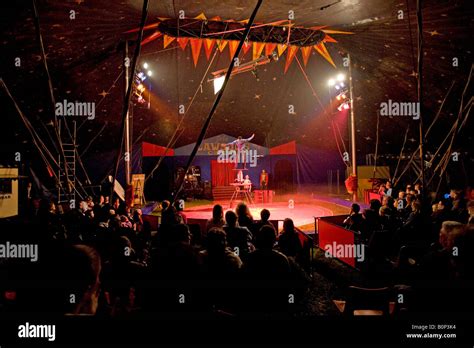 Zirkus Stockfoto Bild 17696200 Alamy