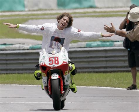 Marco Simoncelli In 30 Foto Il Post