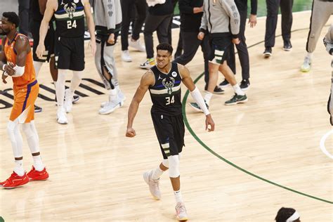In Pictures Giannis Antetokounmpo And The Bucks Celebrate 2021 Nba