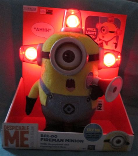 New Despicable Me Bee Do Fireman Minion With Megaphone And Flashing